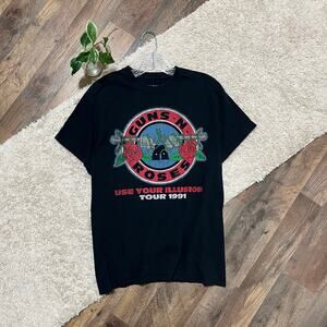 Guns & Roses Unisex M Black Use Your Illusion 1991 Tour Crewneck Graphic Tee